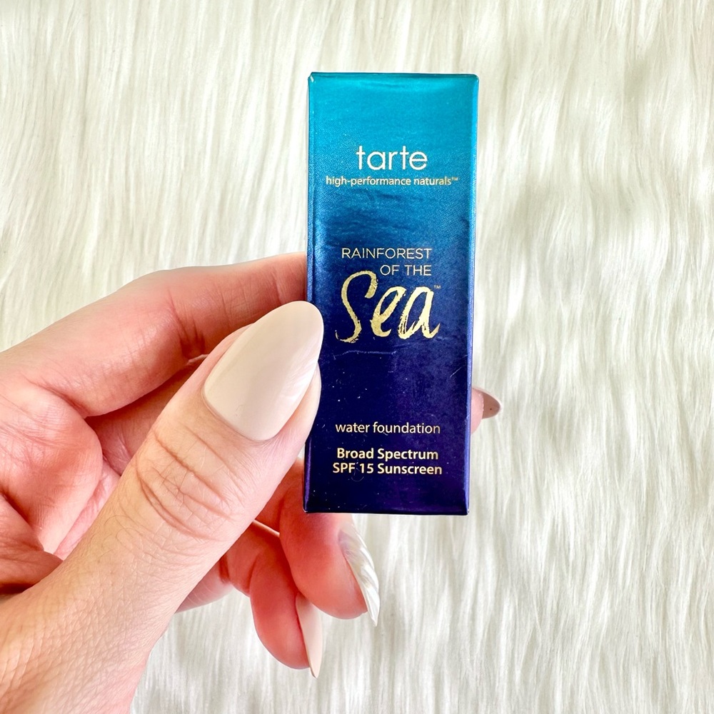 RARE TARTE SEA FOUNDATION - Picture 3 of 15